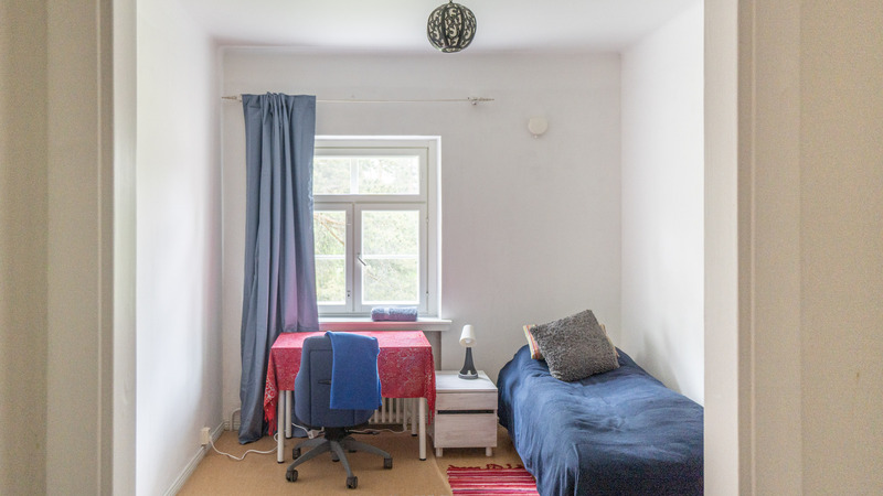 Blue Globe Room with Light